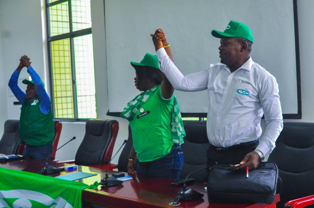 Grève historique des enseignants de Kinshasa : la CSC-RDC négocie une hausse de 30%